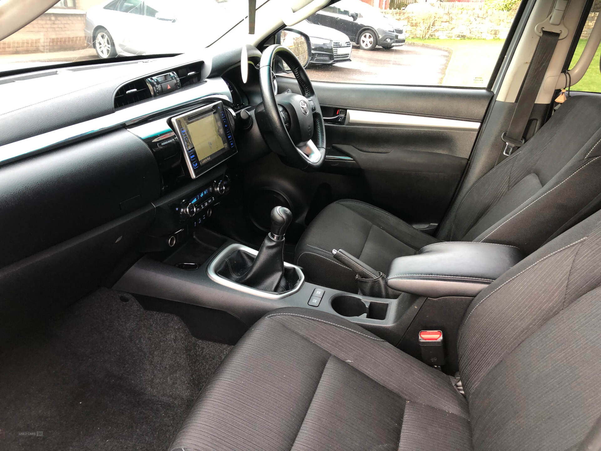 Jul 2016 Toyota Hilux Invincible D/Cab Pick Up 2.4 D-4D