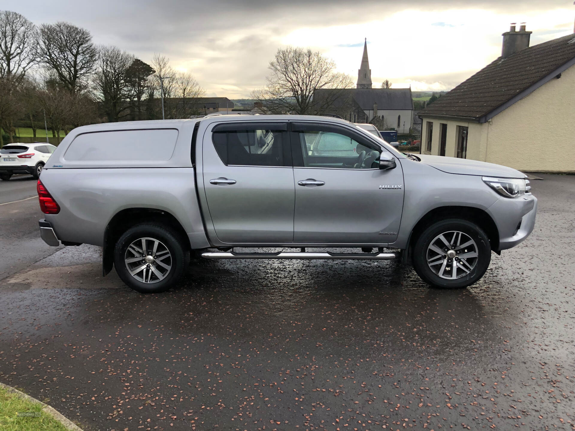 Jul 2016 Toyota Hilux Invincible D/Cab Pick Up 2.4 D-4D