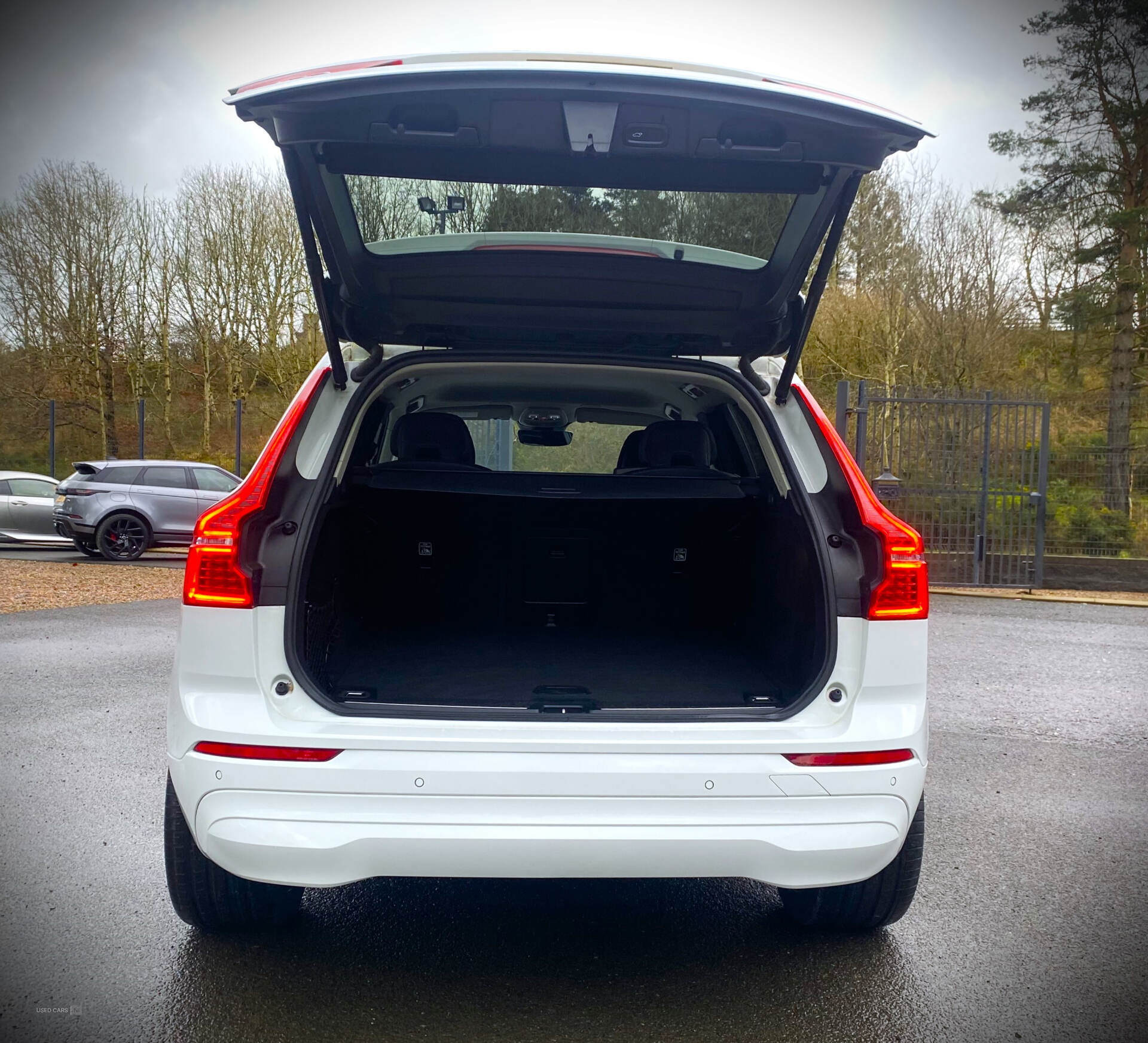 Apr 2022 Volvo XC60 2.0 B4D Momentum 5dr AWD Geartronic