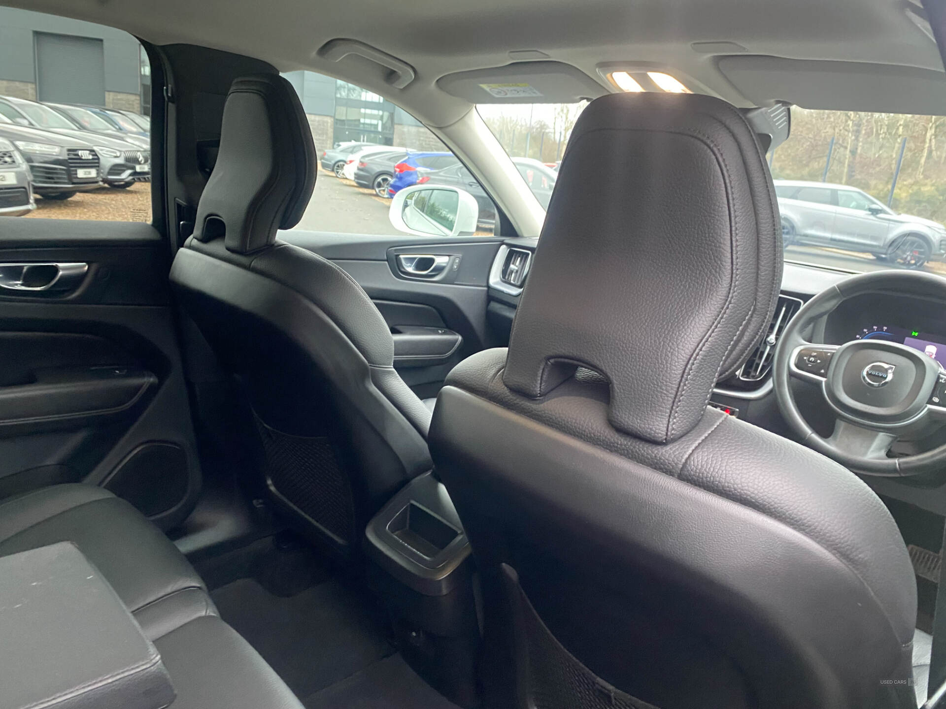 Apr 2022 Volvo XC60 2.0 B4D Momentum 5dr AWD Geartronic