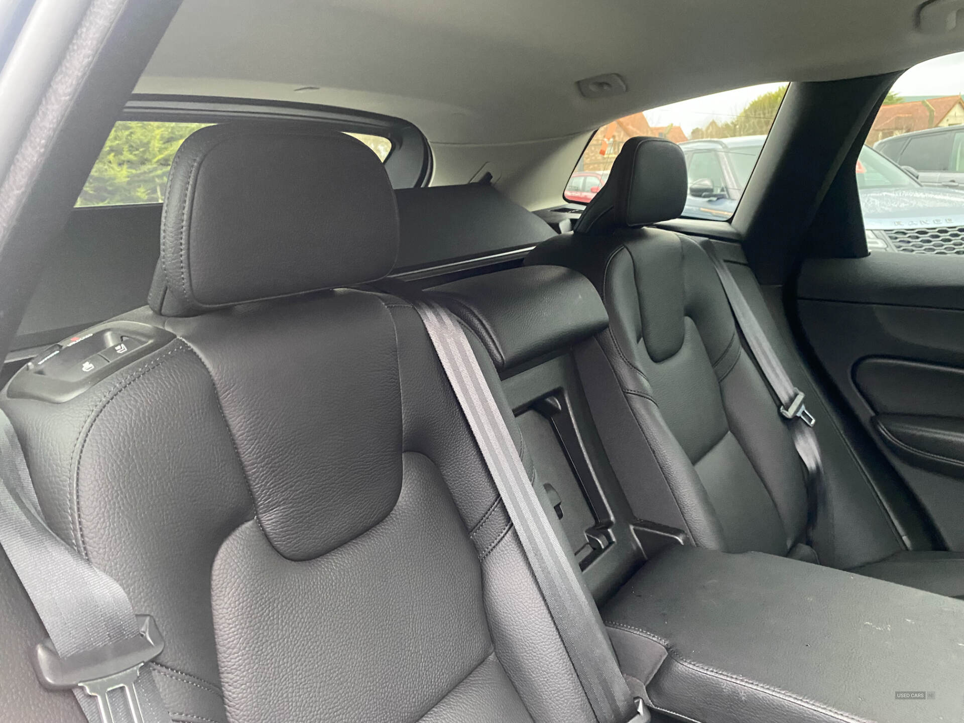 Apr 2022 Volvo XC60 2.0 B4D Momentum 5dr AWD Geartronic