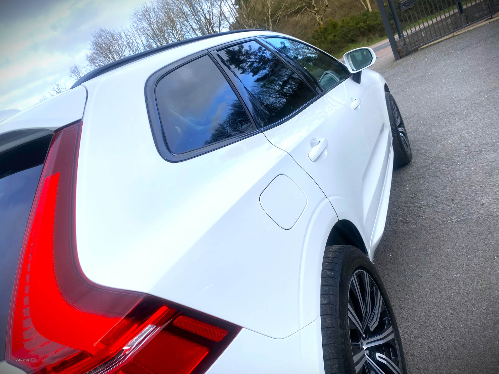 Apr 2022 Volvo XC60 2.0 B4D Momentum 5dr AWD Geartronic