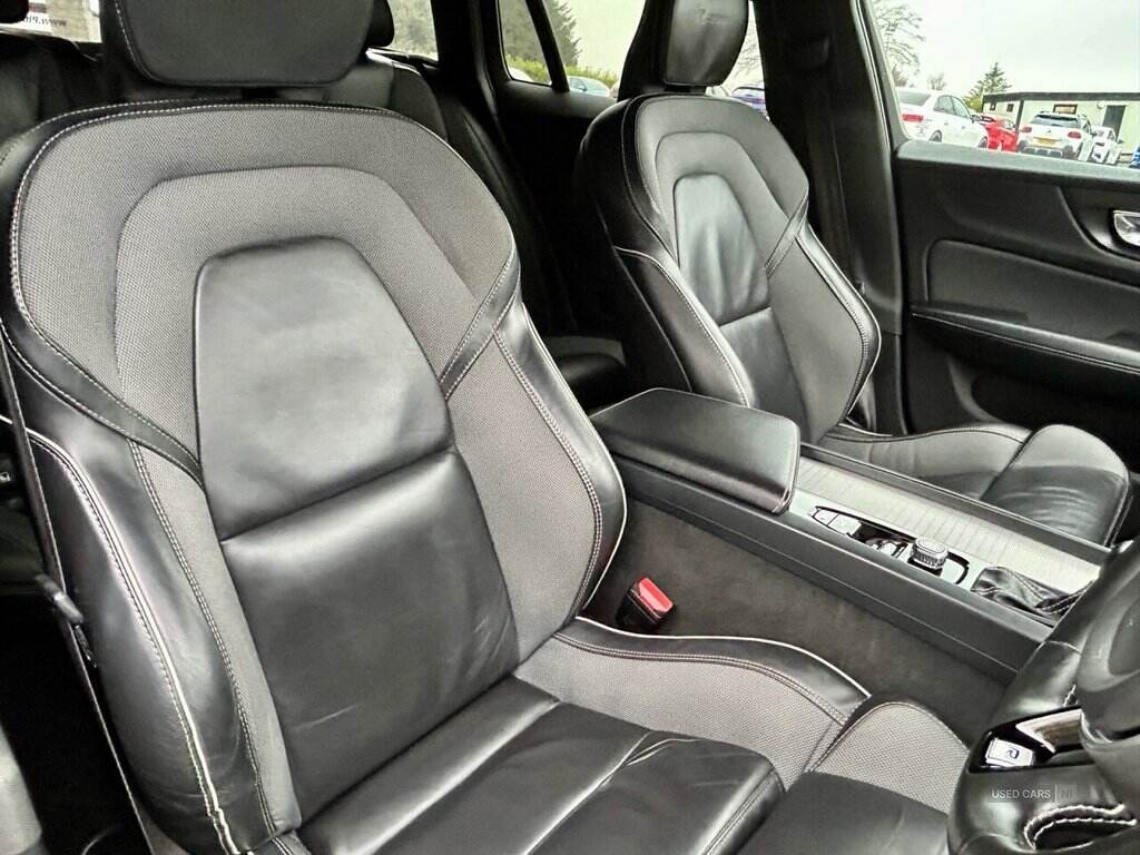 May 2019 Volvo V60 2.0 D3 R DESIGN Pro 5dr Auto