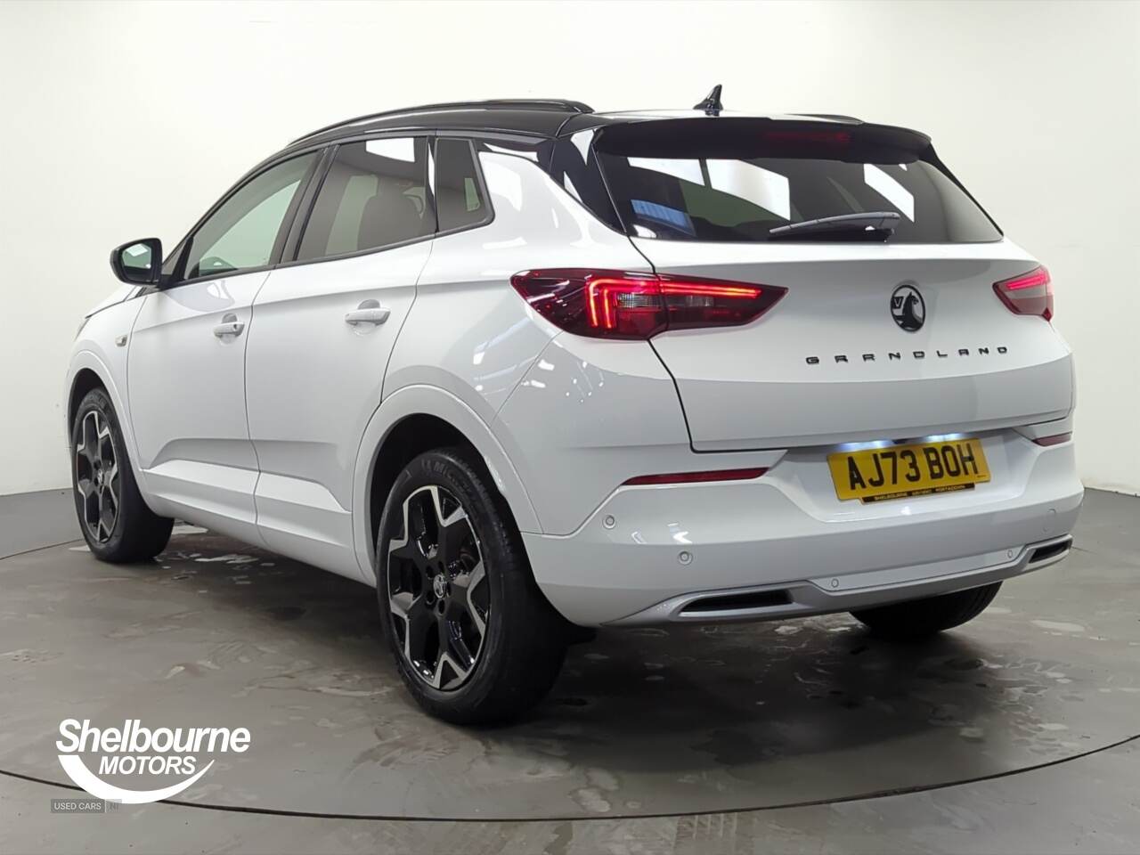 Jan 2024 Vauxhall Grandland 1.2 Turbo Ultimate 5dr Auto
