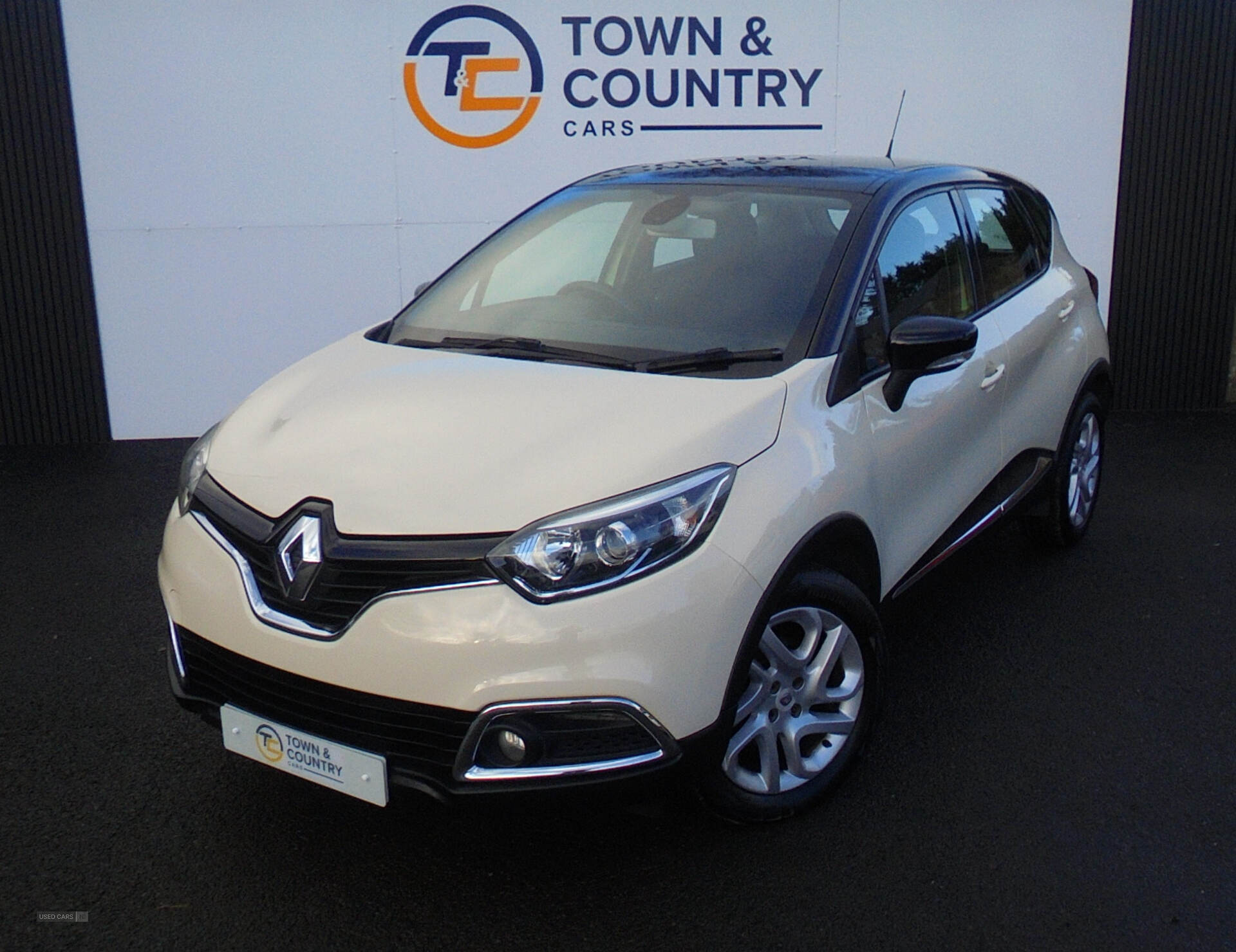 Renault Captur DIESEL HATCHBACK in Antrim