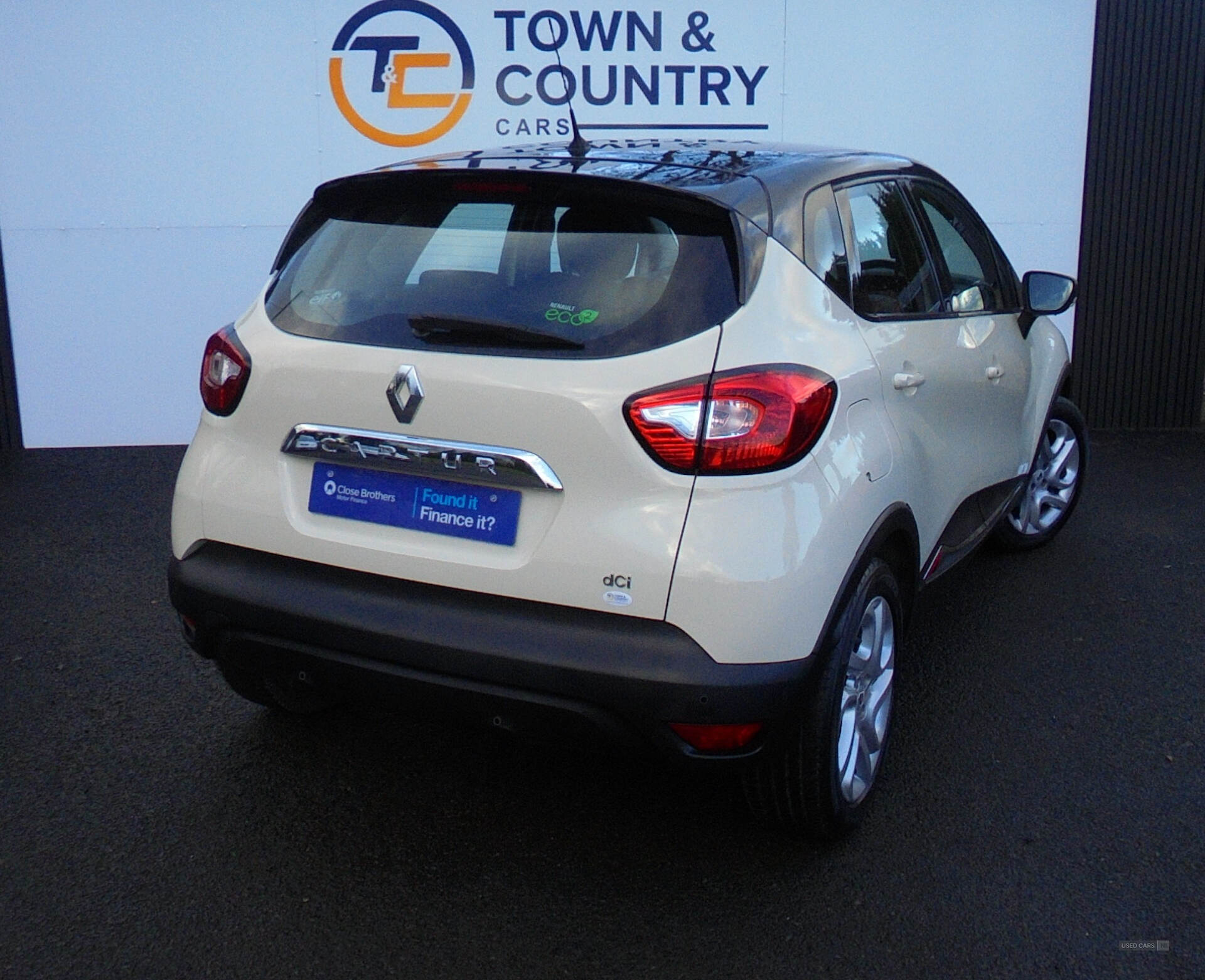 Renault Captur DIESEL HATCHBACK in Antrim