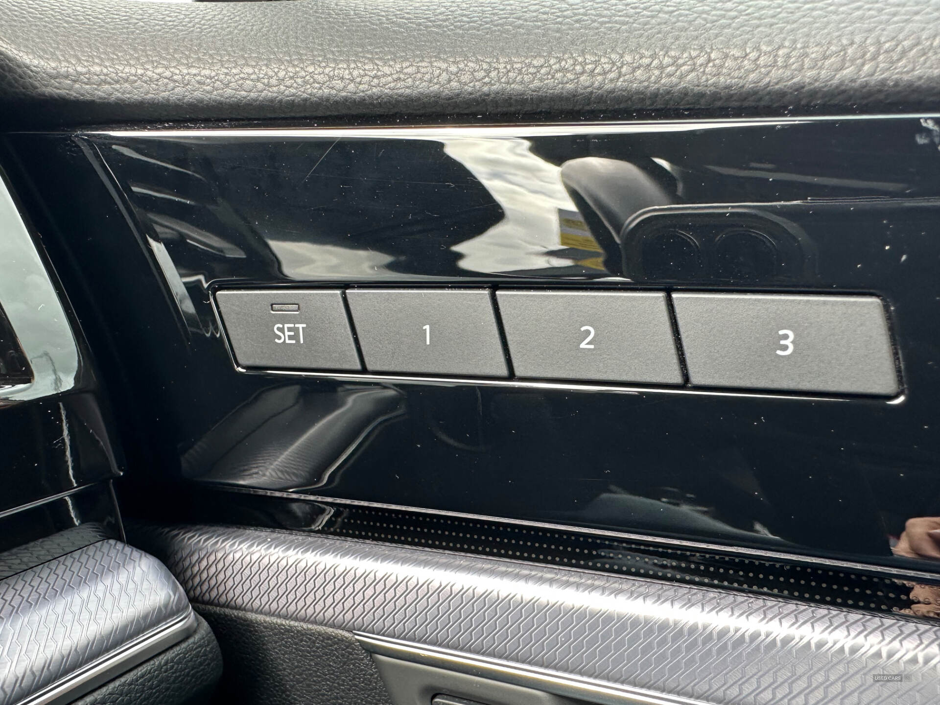 Car Thumbnail 12