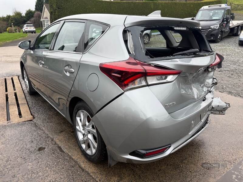  2017 Toyota Auris BUSINESS EDITION 1.6 D-4D 5dr