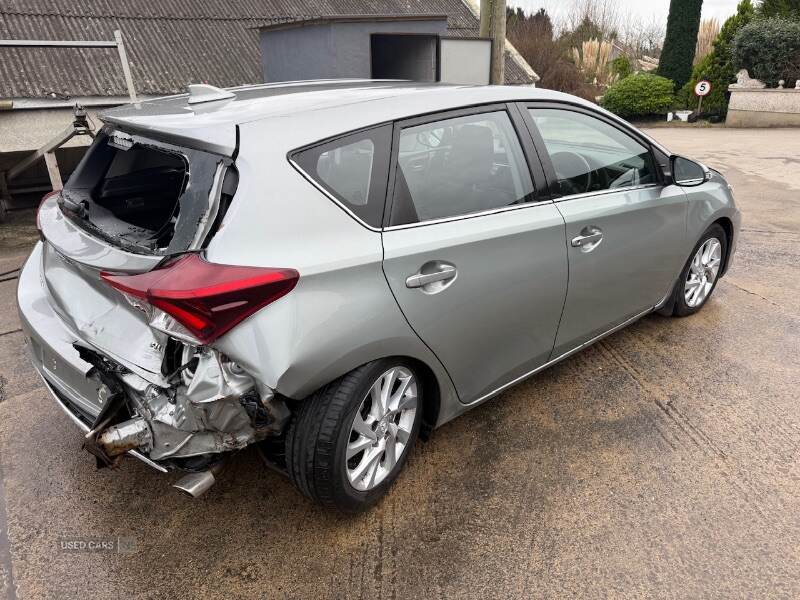  2017 Toyota Auris BUSINESS EDITION 1.6 D-4D 5dr