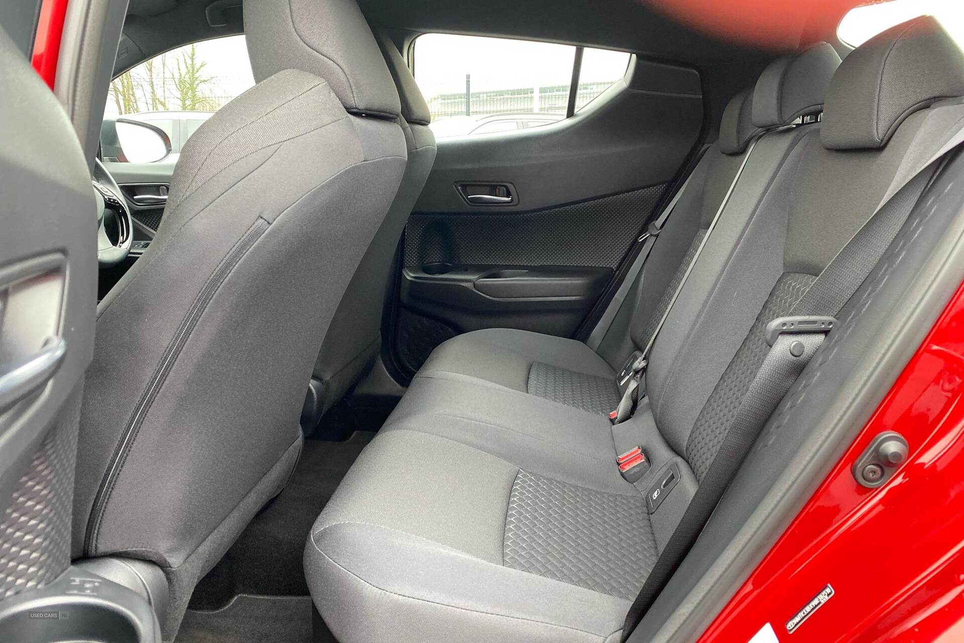 Oct 2023 Toyota C-HR 1.8 Hybrid Icon 5dr CVT