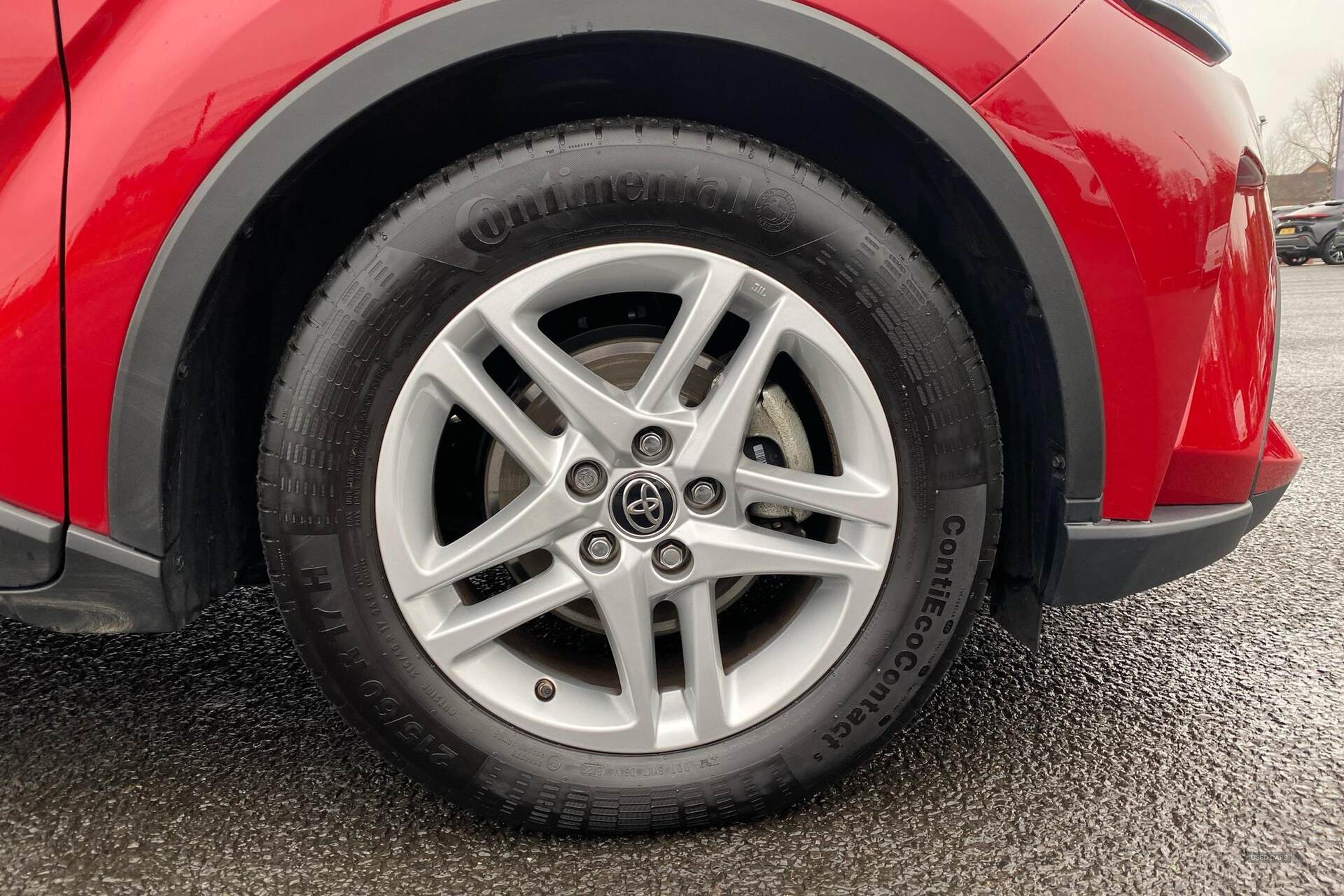 Oct 2023 Toyota C-HR 1.8 Hybrid Icon 5dr CVT
