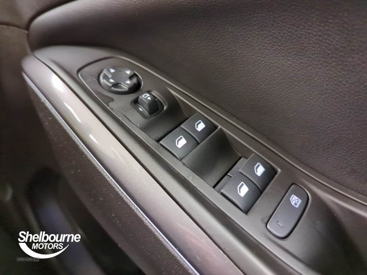 Mar 2021 Vauxhall Grandland X 1.2 Turbo Elite Nav 5dr