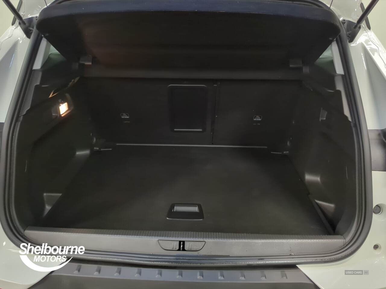 Mar 2021 Vauxhall Grandland X 1.2 Turbo Elite Nav 5dr