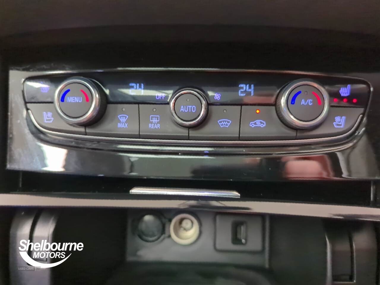 Mar 2021 Vauxhall Grandland X 1.2 Turbo Elite Nav 5dr