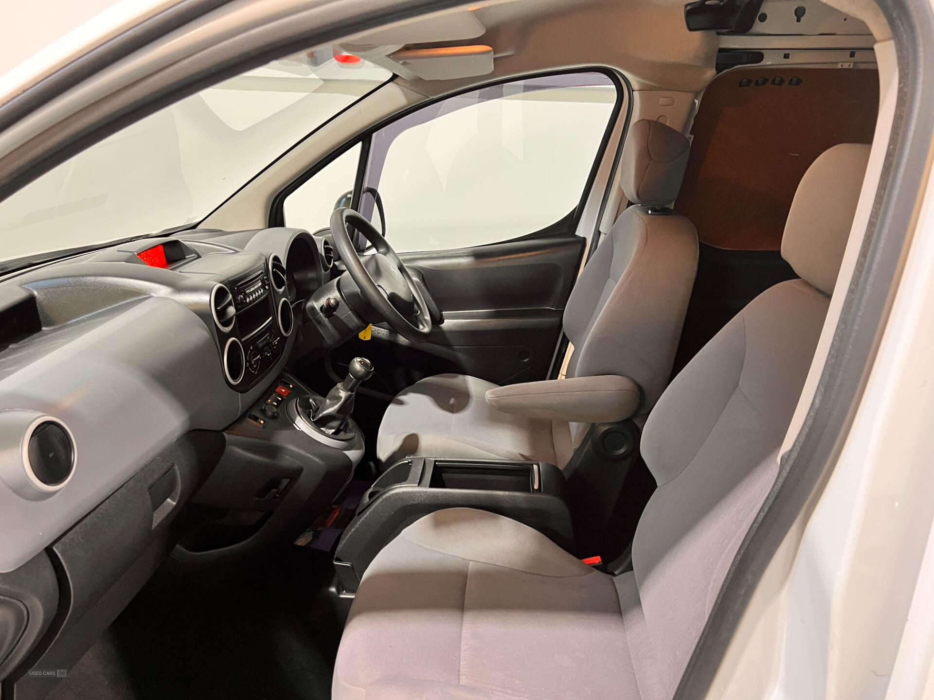 Dec 2016 Peugeot Partner 715 S 1.6 BlueHDi 100 Crew Van
