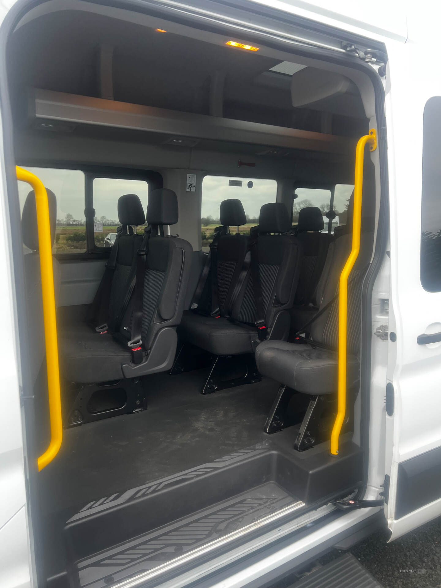 Ford Transit 460 L4 MINIBUS DIESEL RWD in Antrim