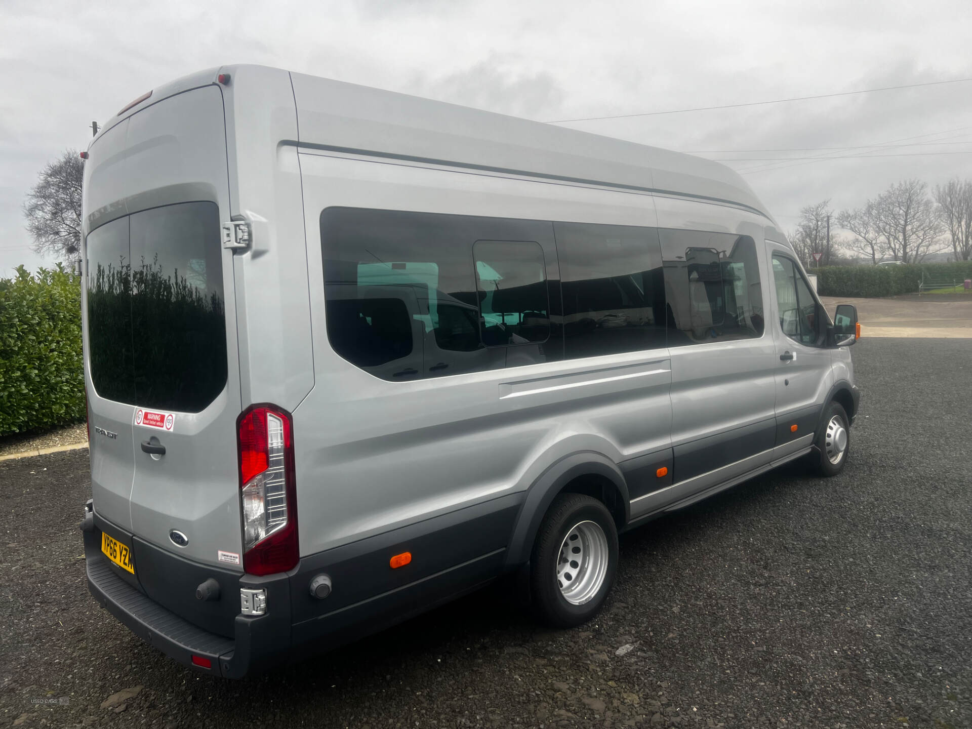 Ford Transit 460 L4 MINIBUS DIESEL RWD in Antrim