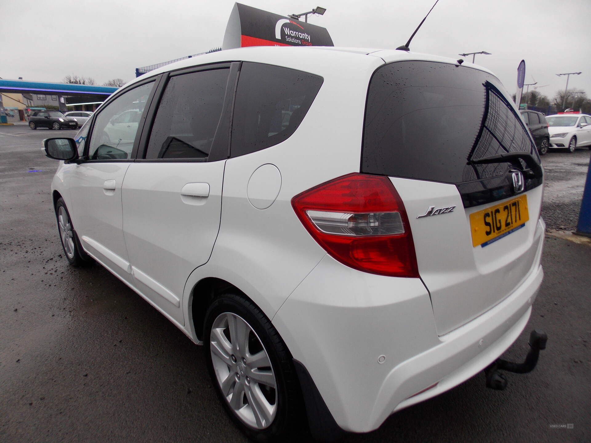Sep 2013 Honda Jazz 1.4 i-VTEC ES Plus 5dr CVT