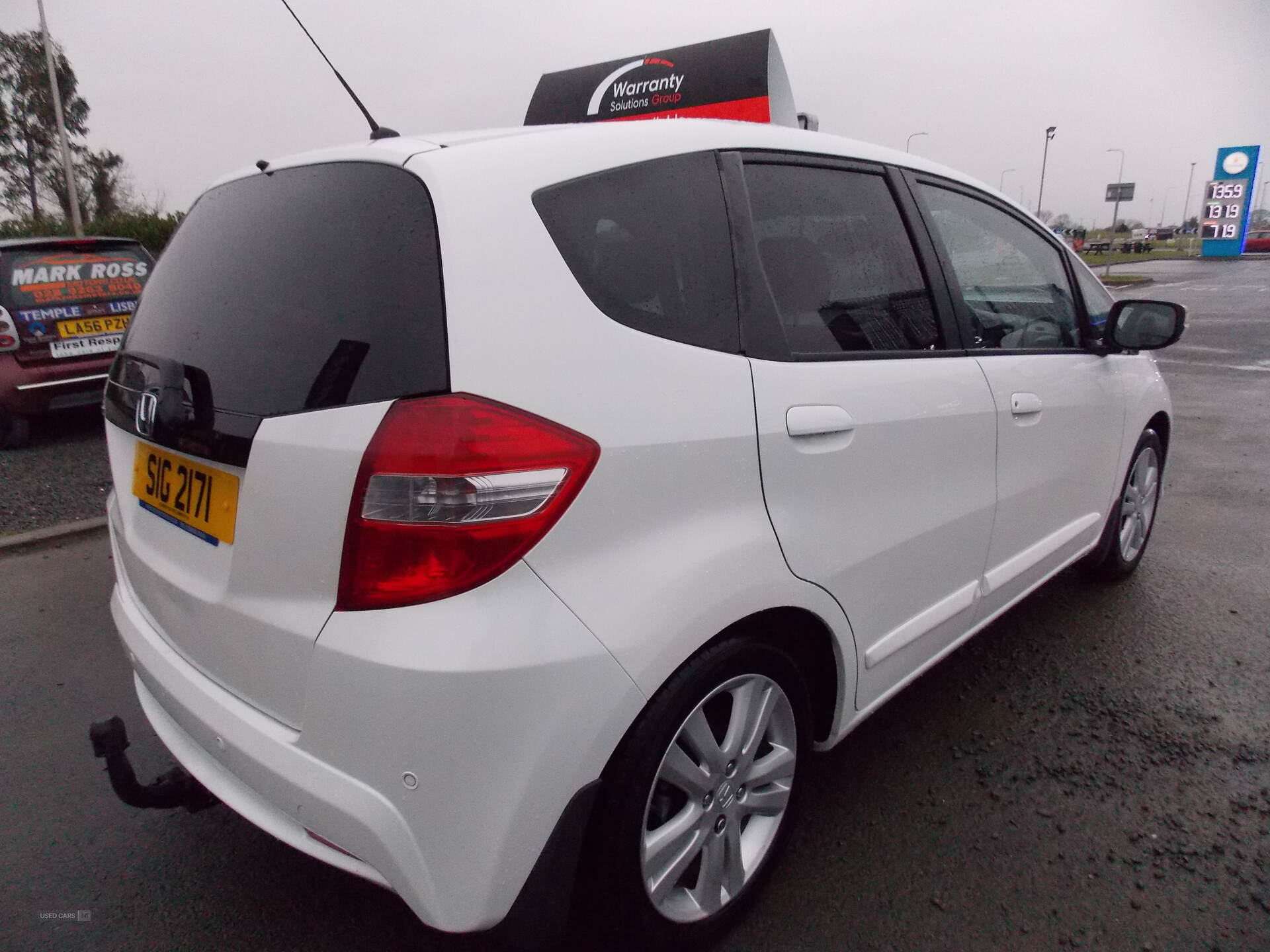 Sep 2013 Honda Jazz 1.4 i-VTEC ES Plus 5dr CVT