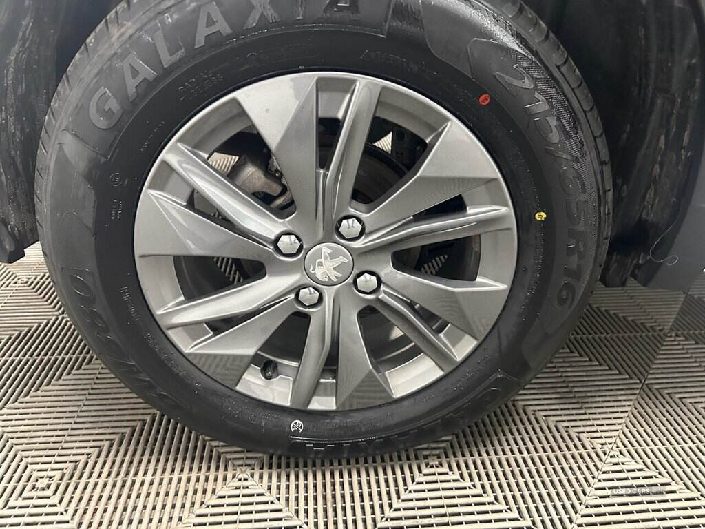 Jan 2022 Peugeot 2008 1.2 PureTech Active Premium 5dr