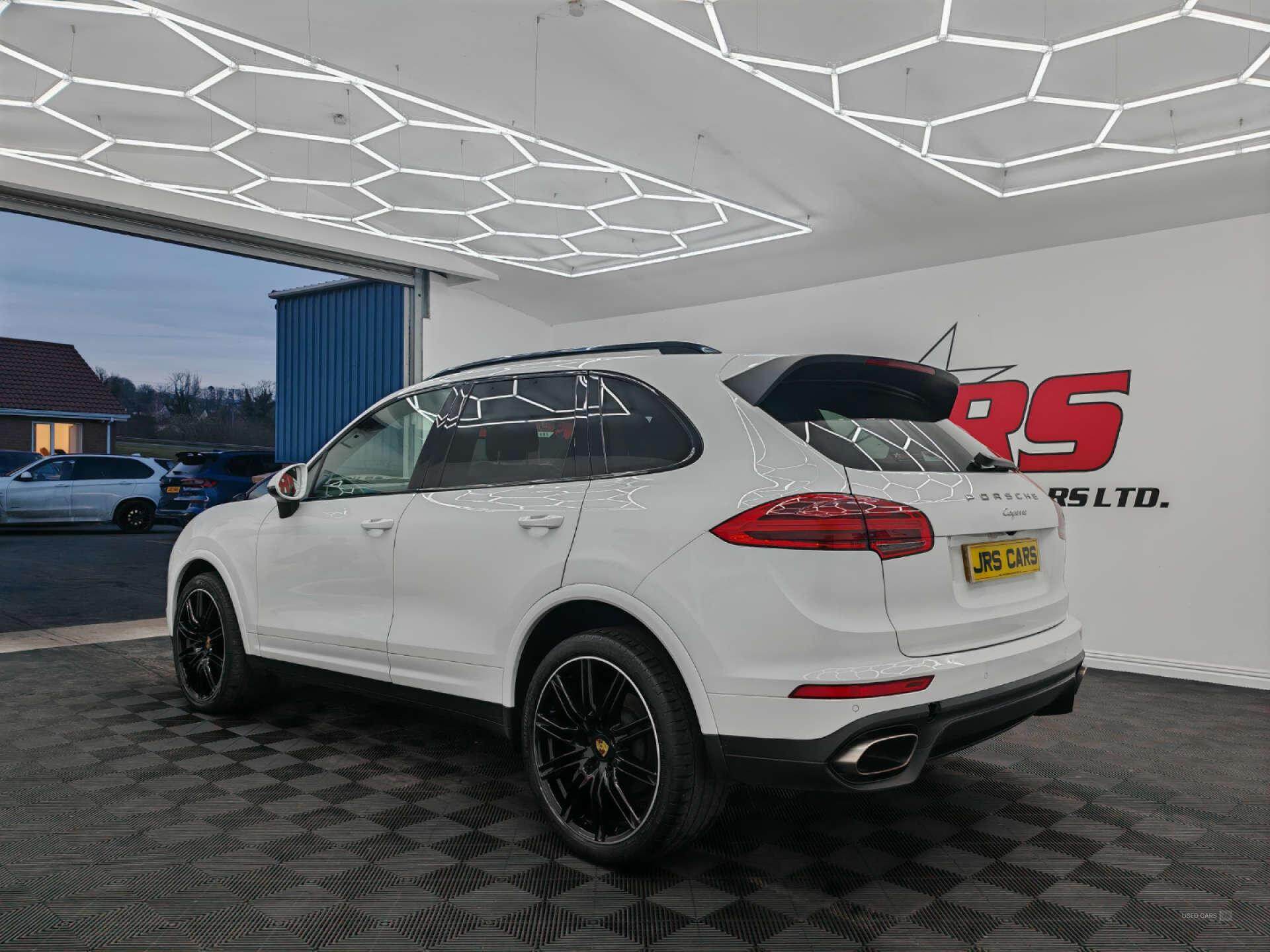Apr 2018 Porsche Cayenne Platinum Edition Diesel 5dr Tiptronic S