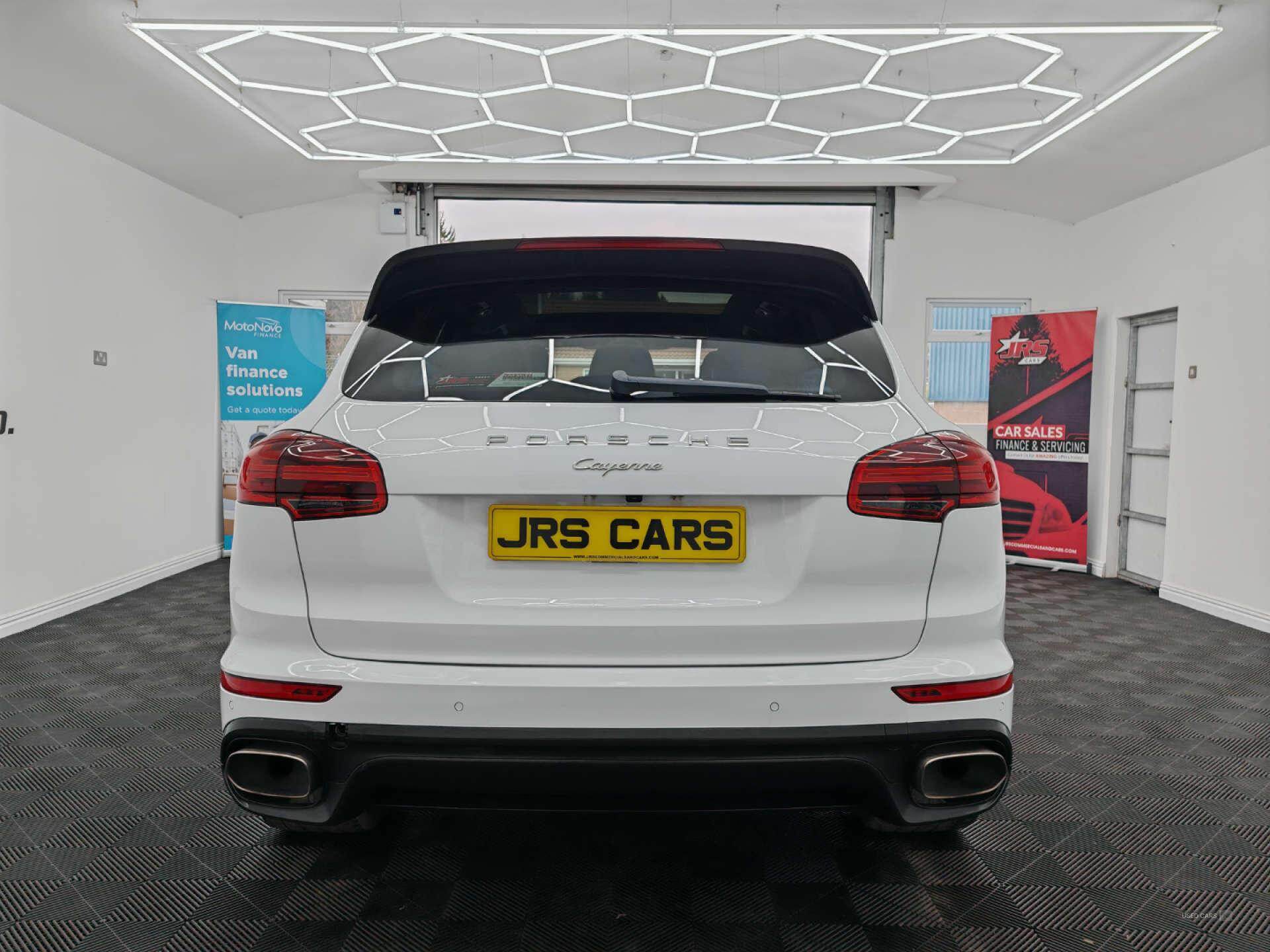 Apr 2018 Porsche Cayenne Platinum Edition Diesel 5dr Tiptronic S