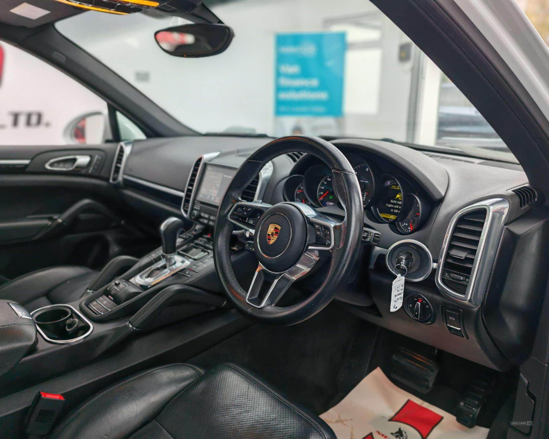 Apr 2018 Porsche Cayenne Platinum Edition Diesel 5dr Tiptronic S