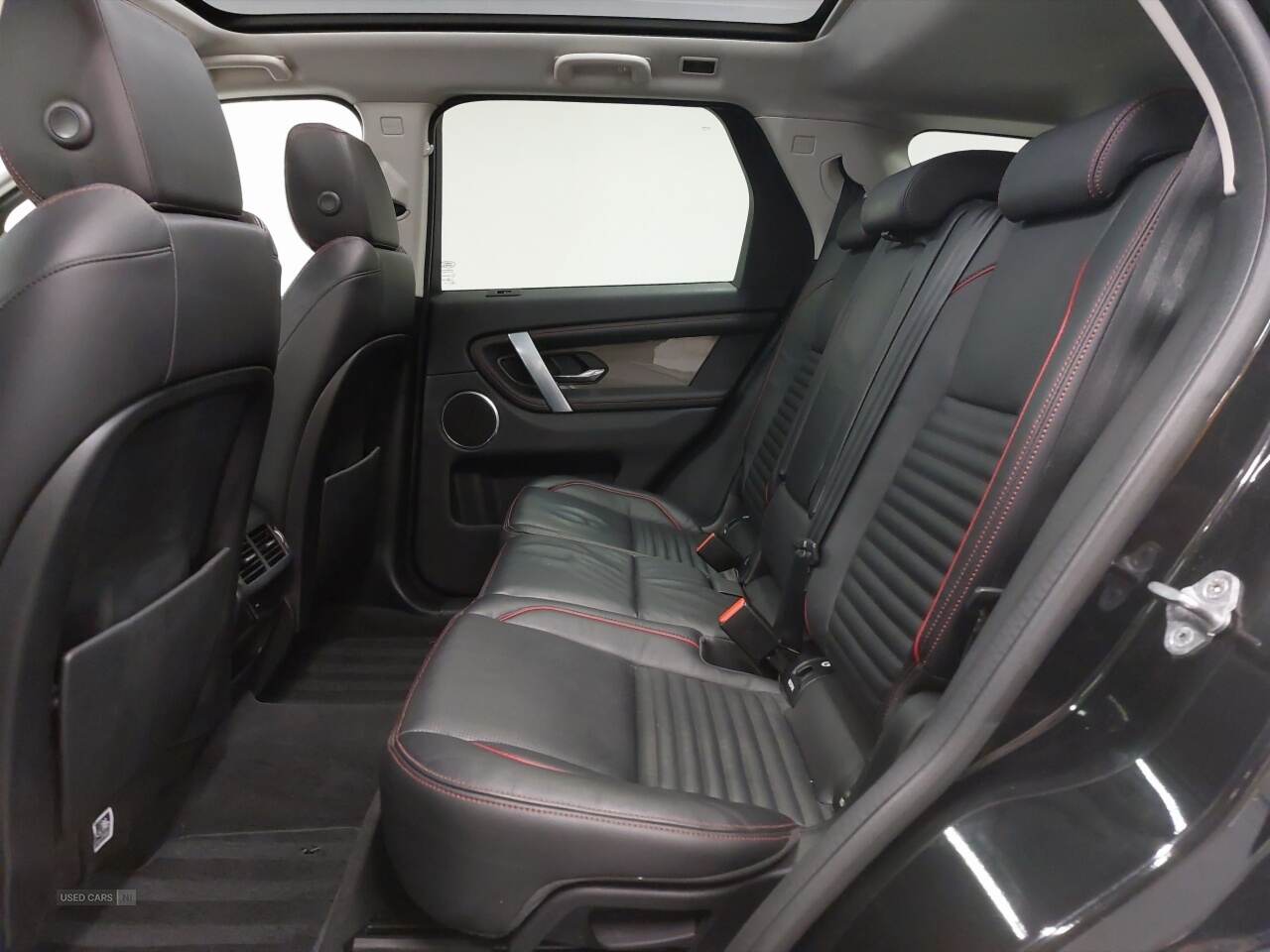 May 2021 Land Rover Discovery Sport 1.5 P300e R-Dynamic SE 5dr Auto [5 Seat]