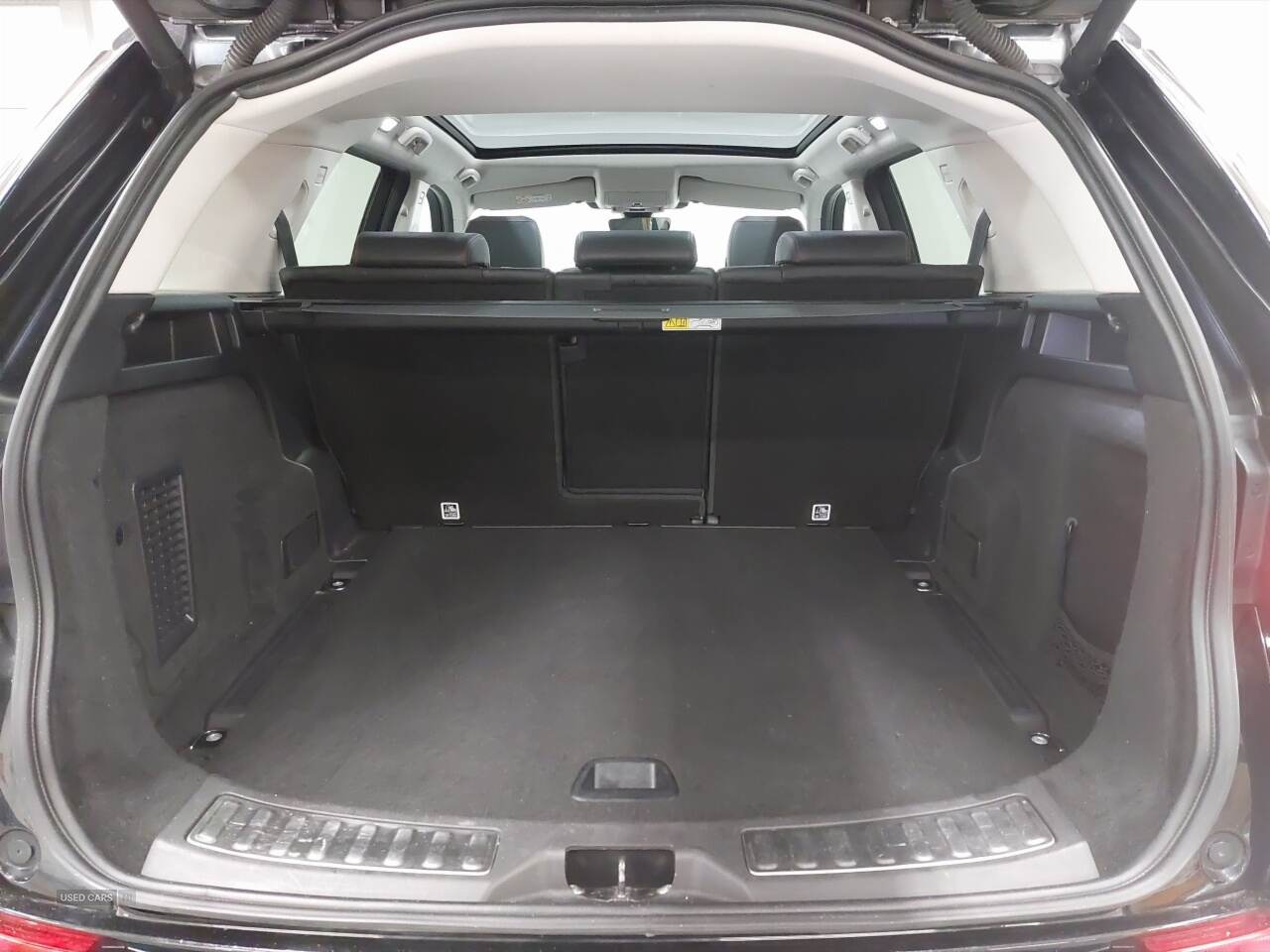 May 2021 Land Rover Discovery Sport 1.5 P300e R-Dynamic SE 5dr Auto [5 Seat]