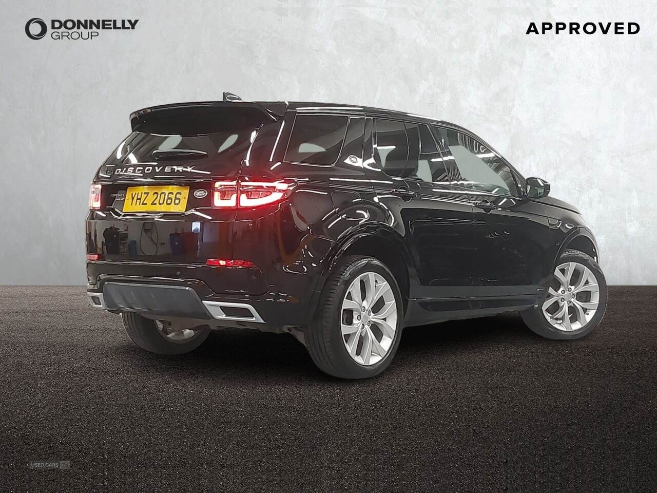May 2021 Land Rover Discovery Sport 1.5 P300e R-Dynamic SE 5dr Auto [5 Seat]