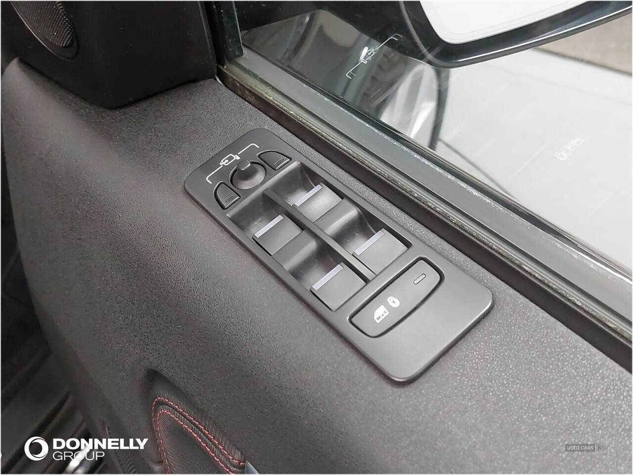 May 2021 Land Rover Discovery Sport 1.5 P300e R-Dynamic SE 5dr Auto [5 Seat]