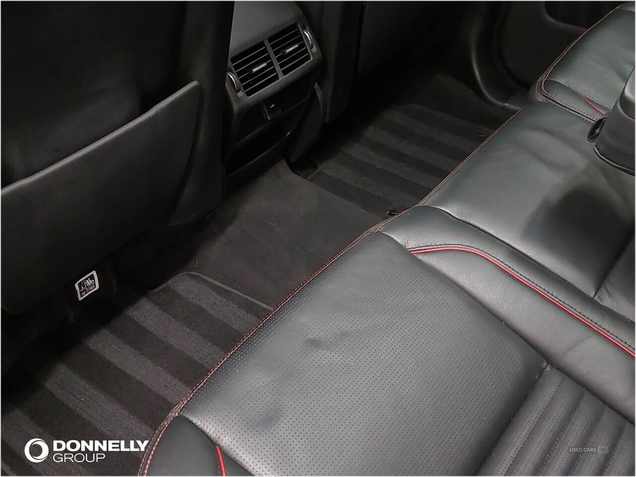 May 2021 Land Rover Discovery Sport 1.5 P300e R-Dynamic SE 5dr Auto [5 Seat]
