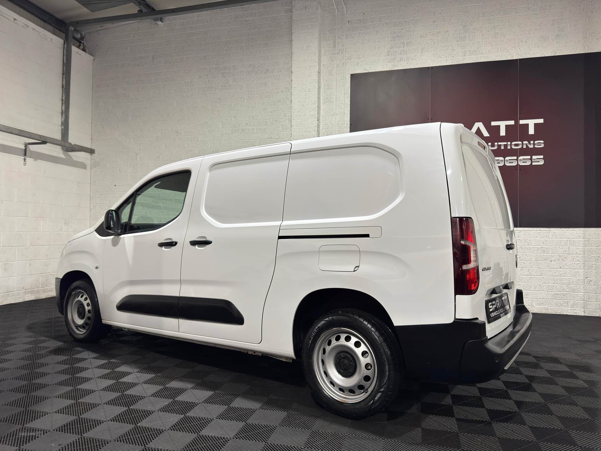 Jun 2019 Vauxhall Combo 2300 1.6 Turbo D 100ps H1 Edition Van