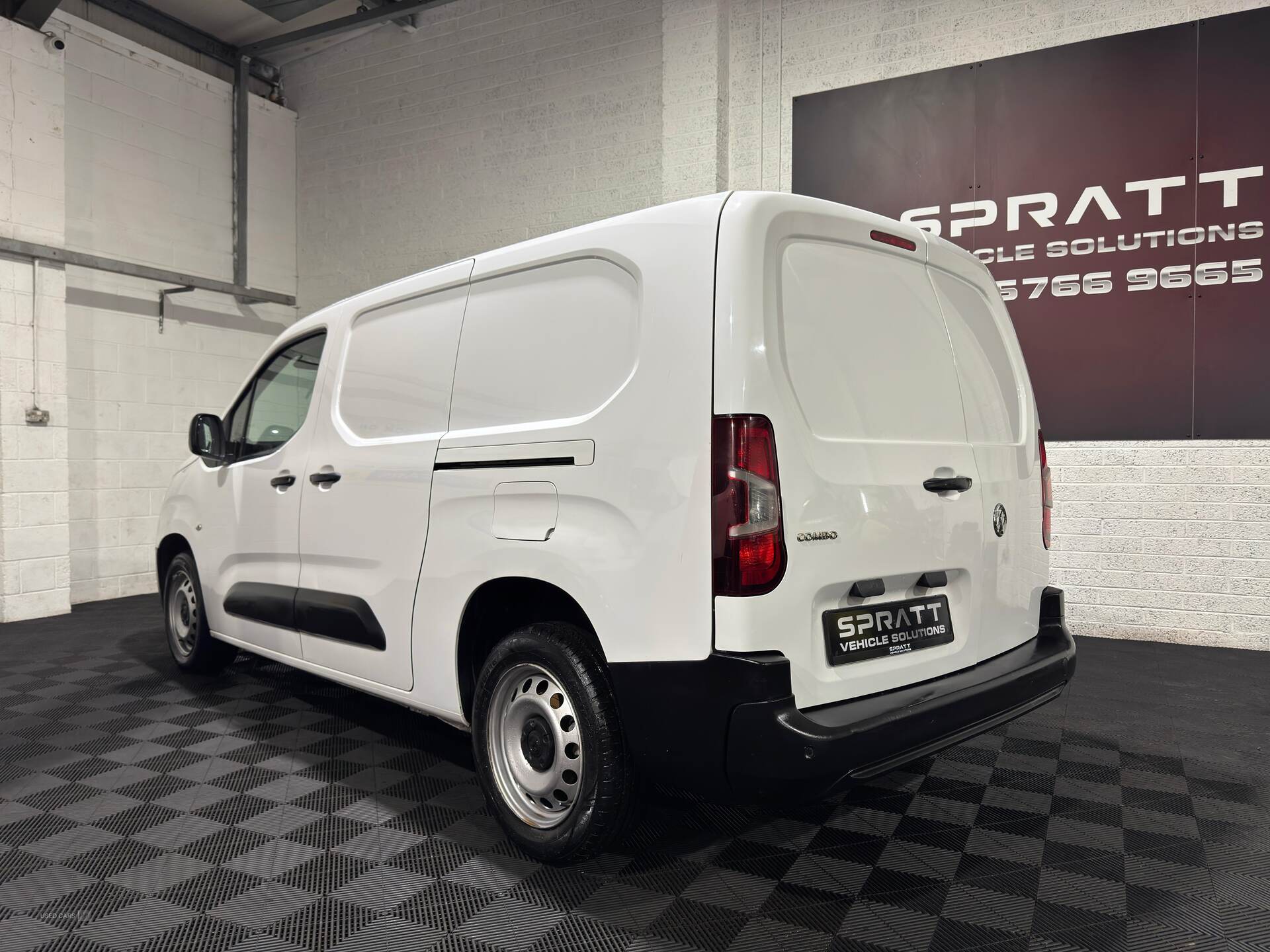 Jun 2019 Vauxhall Combo 2300 1.6 Turbo D 100ps H1 Edition Van