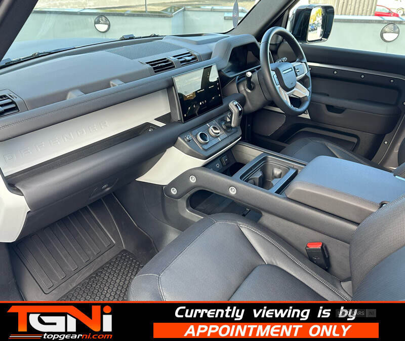 May 2024 Land Rover Defender 3.0 D300 Hard Top X-Dynamic HSE Auto