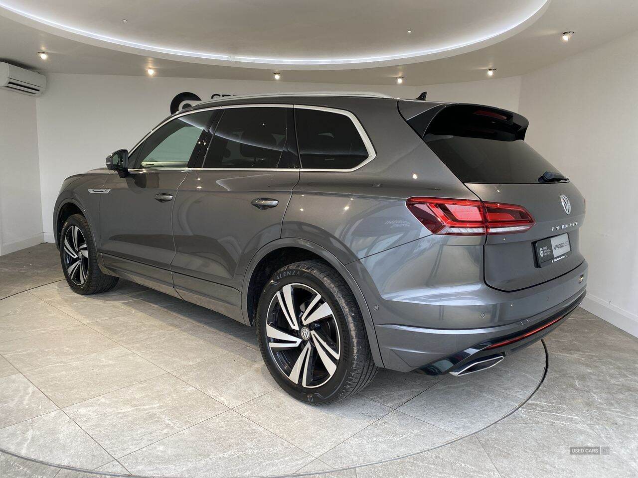Jun 2019 Volkswagen Touareg 3.0 V6 TDI 4Motion 231 R-Line Tech 5dr Tip Auto