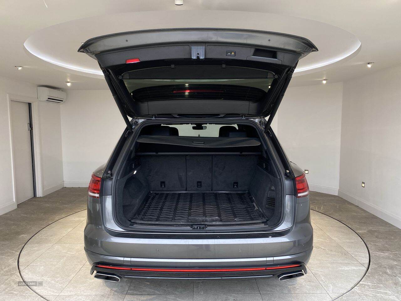 Jun 2019 Volkswagen Touareg 3.0 V6 TDI 4Motion 231 R-Line Tech 5dr Tip Auto