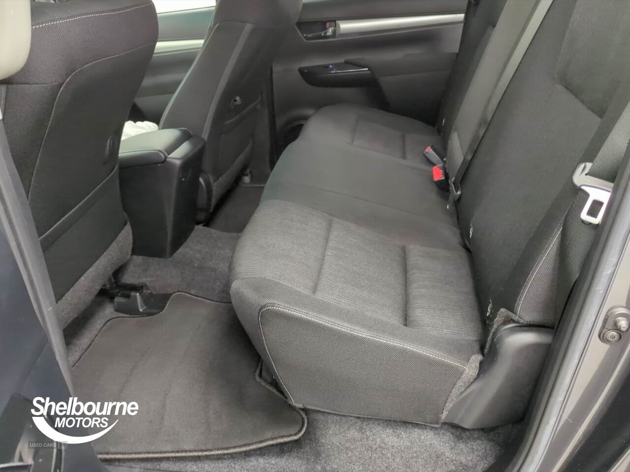 Oct 2021 Toyota Hilux Invincible D/Cab Pick Up 2.4 D-4D