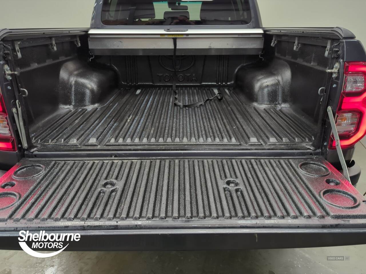 Oct 2021 Toyota Hilux Invincible D/Cab Pick Up 2.4 D-4D