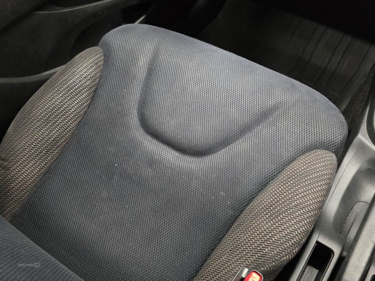 Nov 2014 Honda Jazz 1.4 i-VTEC ES Plus 5dr