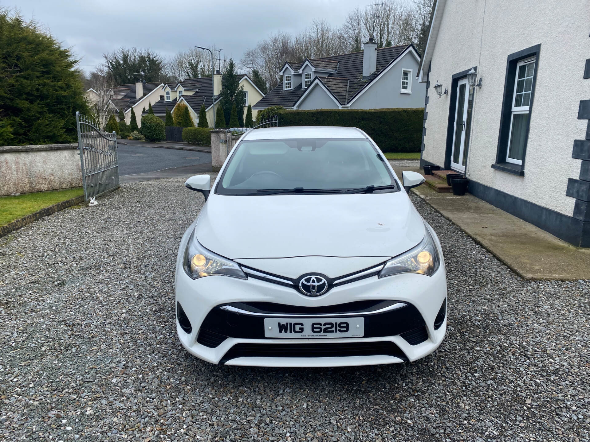 Apr 2016 Toyota Avensis 1.6D Active 4dr