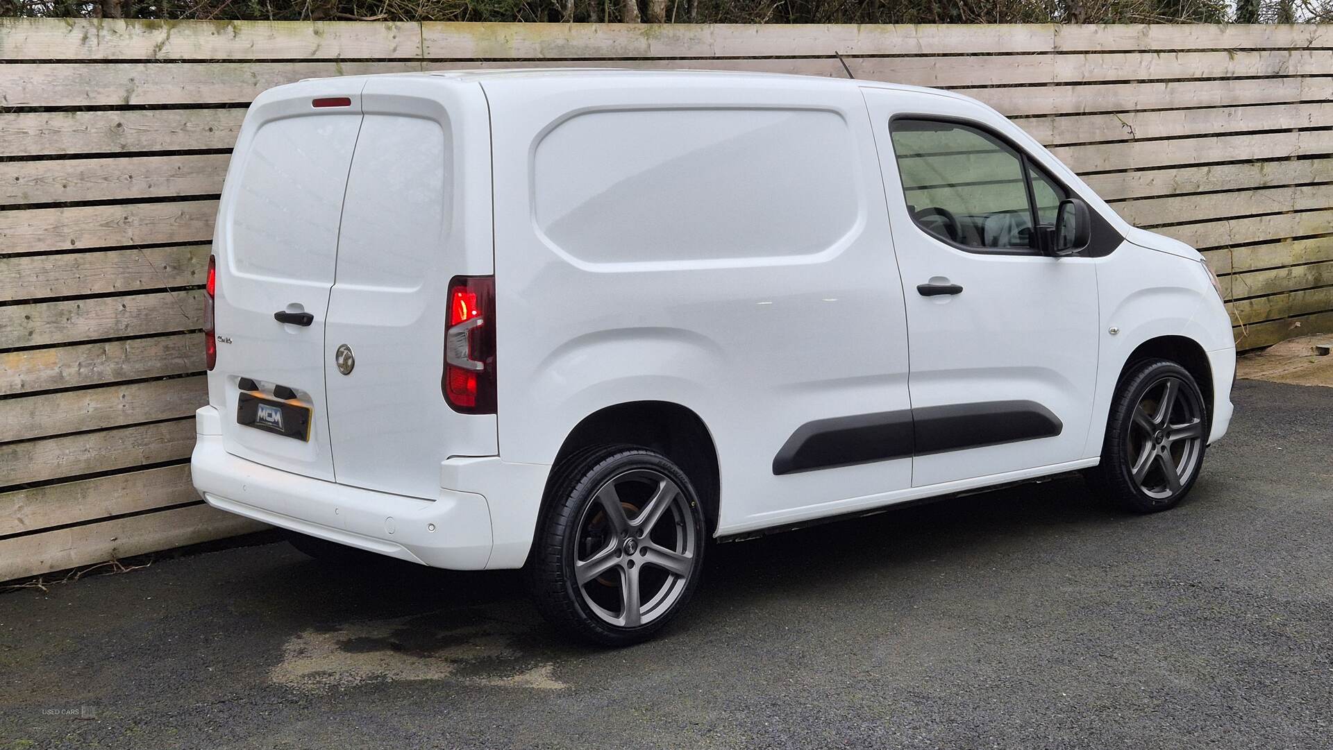 Jan 2022 Vauxhall Combo 2300 1.5 Turbo D 100ps H1 Sportive Van