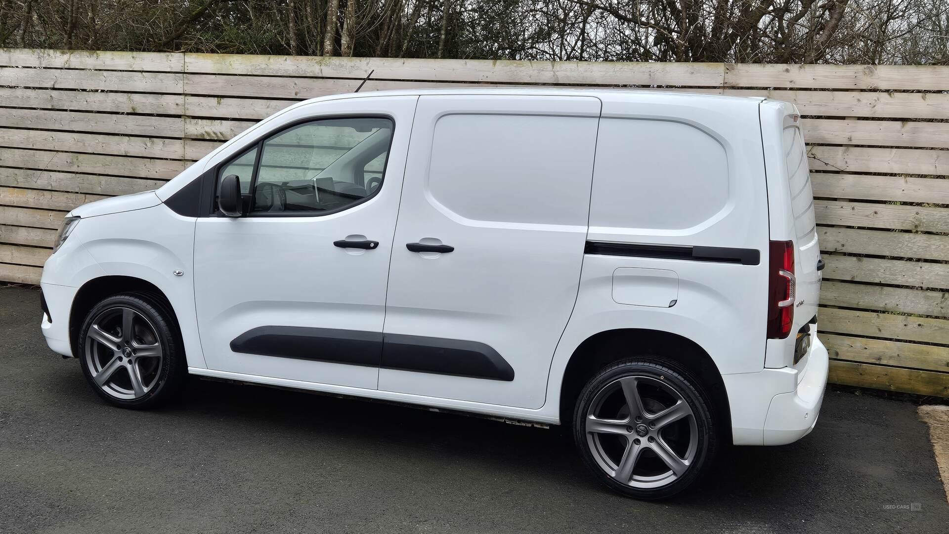 Jan 2022 Vauxhall Combo 2300 1.5 Turbo D 100ps H1 Sportive Van