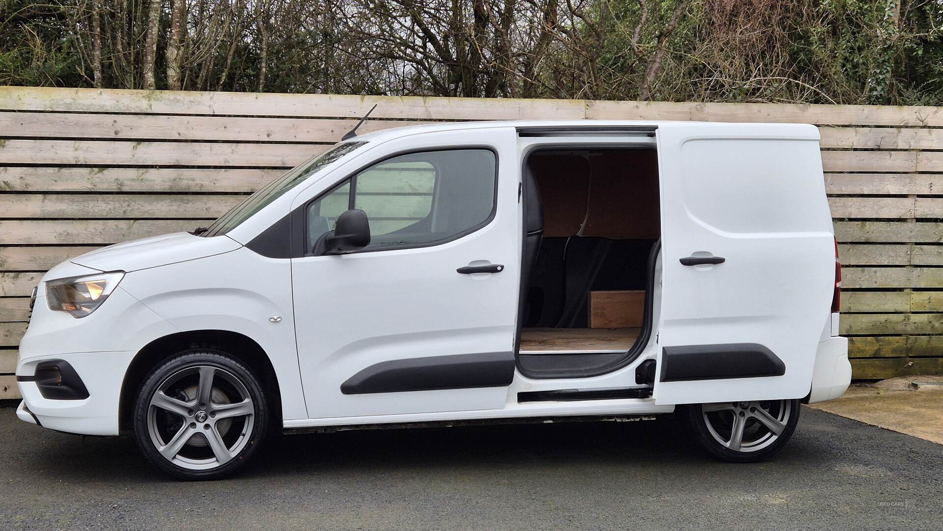 Jan 2022 Vauxhall Combo 2300 1.5 Turbo D 100ps H1 Sportive Van