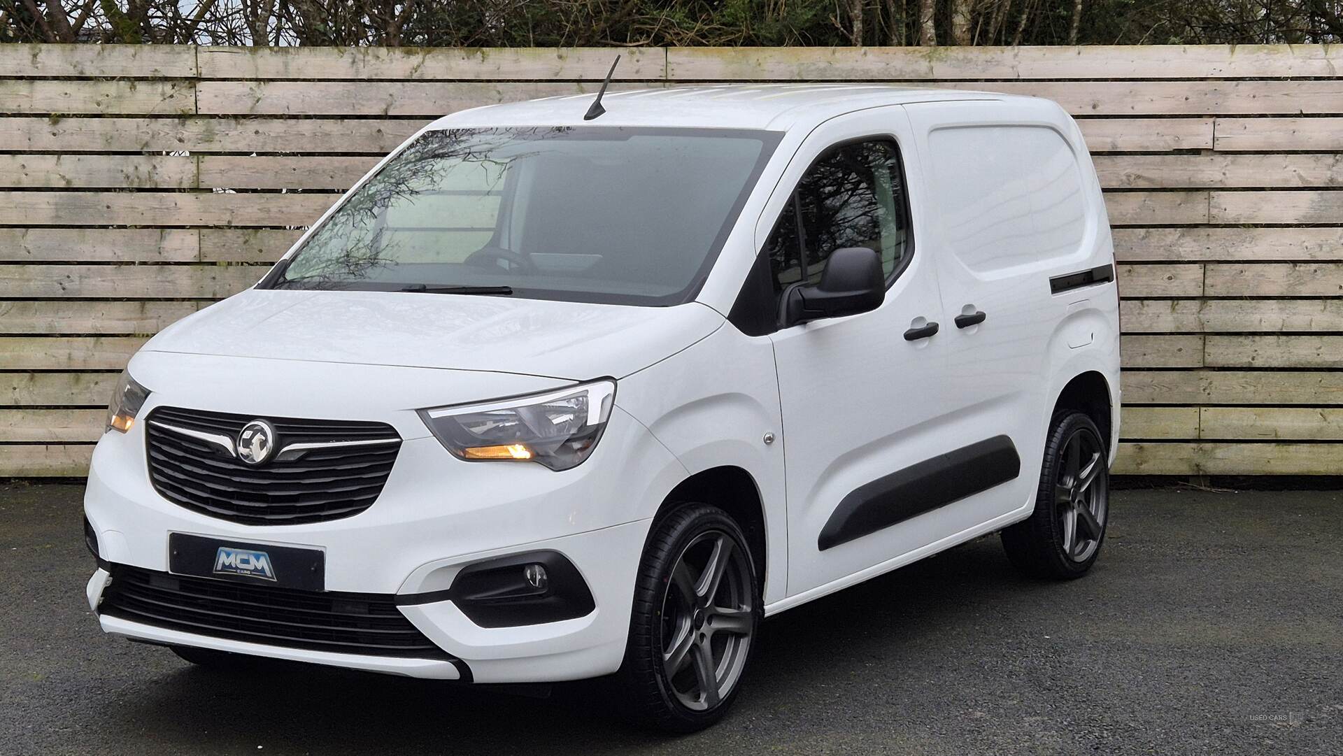 Jan 2022 Vauxhall Combo 2300 1.5 Turbo D 100ps H1 Sportive Van