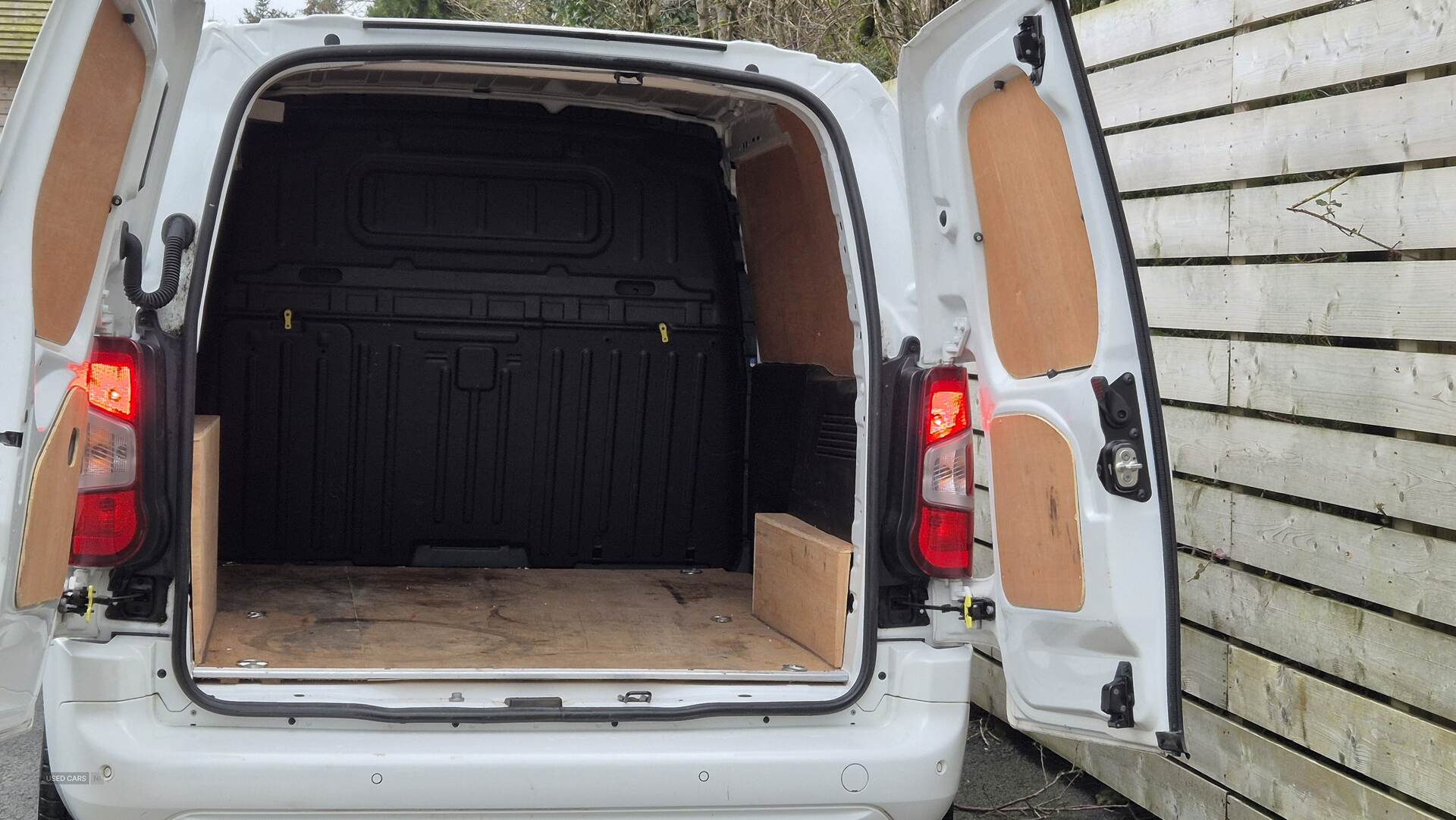Jan 2022 Vauxhall Combo 2300 1.5 Turbo D 100ps H1 Sportive Van