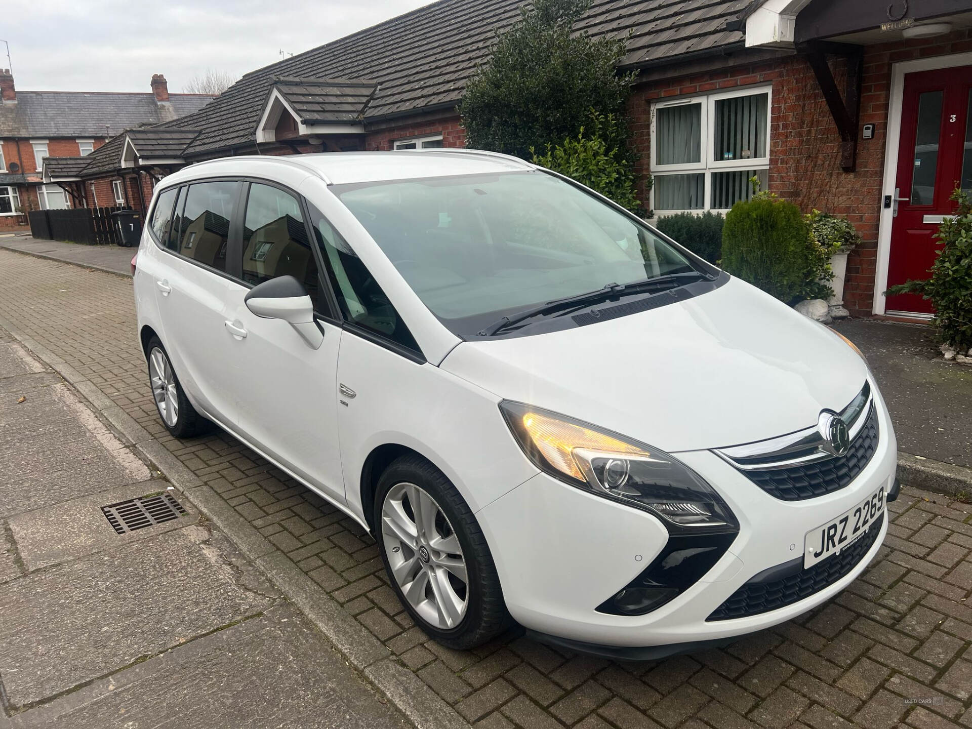 Apr 2015 Vauxhall Zafira Tourer 1.4T SRi 5dr