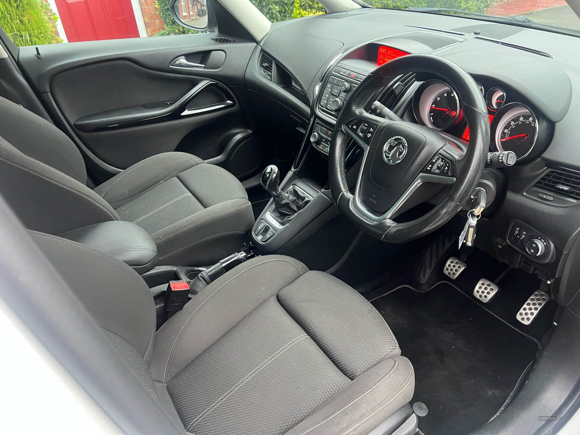 Apr 2015 Vauxhall Zafira Tourer 1.4T SRi 5dr