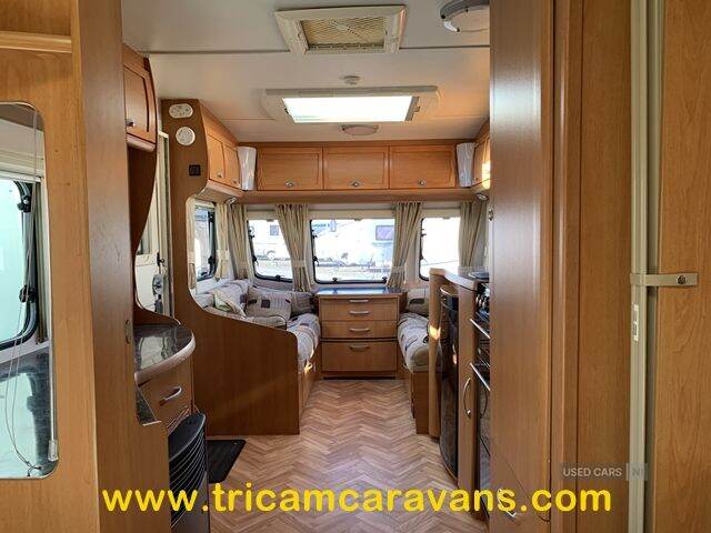 2008 Lunar Clubman EB Fixed End Bed 4 Berth