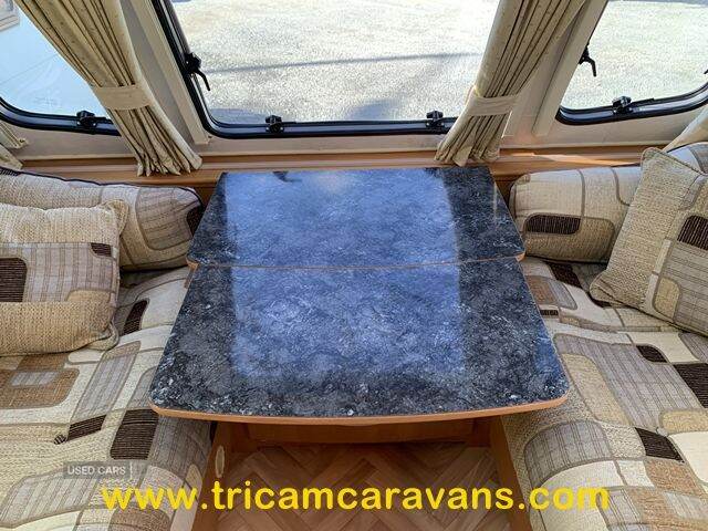 2008 Lunar Clubman EB Fixed End Bed 4 Berth